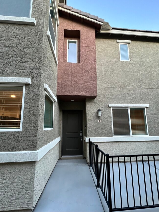 12185 Scarlet Ember Rd