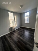 100 Ash St in Yonkers, NY - Building Photo