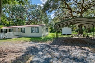 136 Oyster Cir in Brunswick, GA - Foto de edificio - Building Photo