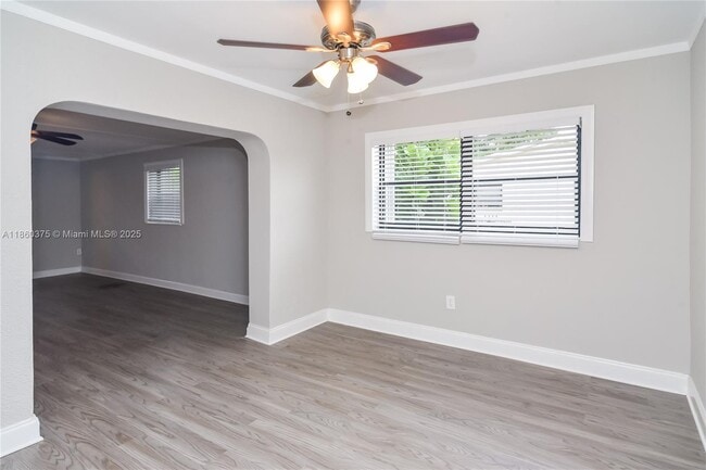 921 NW 202nd St in Miami, FL - Building Photo - Building Photo
