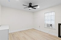 1327 Idylwild St photo'