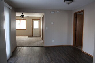 1713 S 8th Ave in Sioux Falls, SD - Building Photo - Building Photo