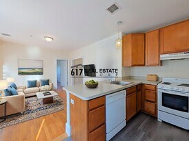 881 Mass Ave. Unit 34 in Cambridge, MA - Building Photo