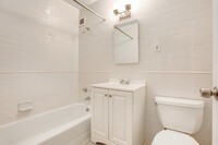 305 W 45th St in New York, NY - Building Photo - Building Photo