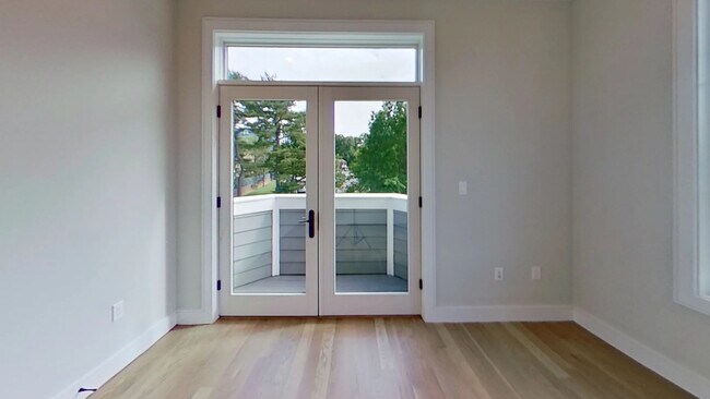 104 Warren St, Unit 1 in Boston, MA - Building Photo - Building Photo