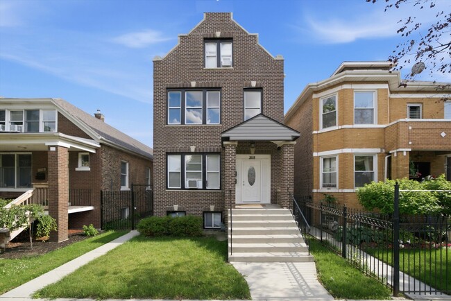 property at 3115 W 54th Pl