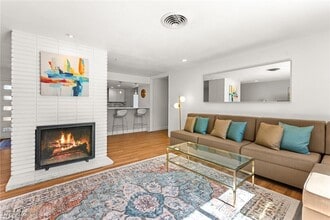 1531 Commanche Dr in Las Vegas, NV - Foto de edificio - Building Photo