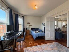 39 Dana St, Unit B in Cambridge, MA - Foto de edificio - Building Photo