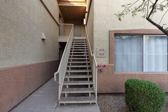 2134 E Broadway Rd, Unit 1038 in Tempe, AZ - Building Photo - Building Photo
