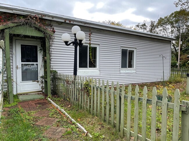 property at 98 Greensboro Rd