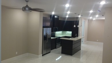 1437 Ozark Ave in McAllen, TX - Building Photo - Building Photo