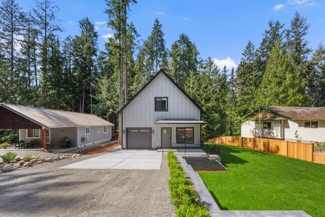 property at 18545 Woodside Dr SE