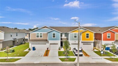 4321 Hillock Blvd in Haines City, FL - Building Photo - Building Photo