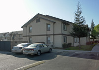 Village at Madera in Madera, CA - Foto de edificio - Building Photo