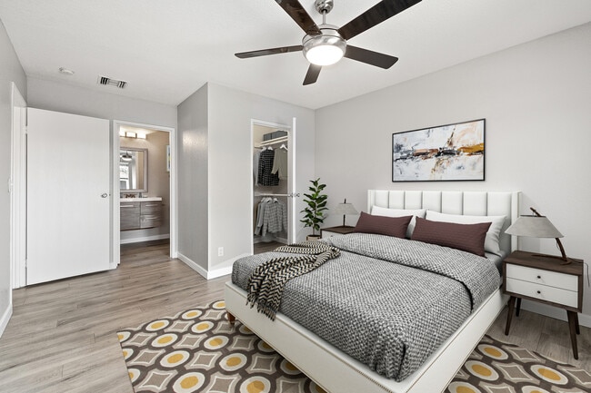 Trails at Grand Terrace in Colton, CA - Foto de edificio - Building Photo