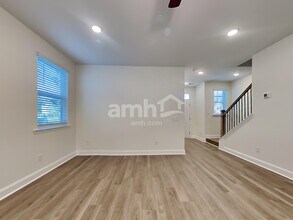 1954 Weeping Cypress Dr in Charleston, SC - Building Photo - Building Photo