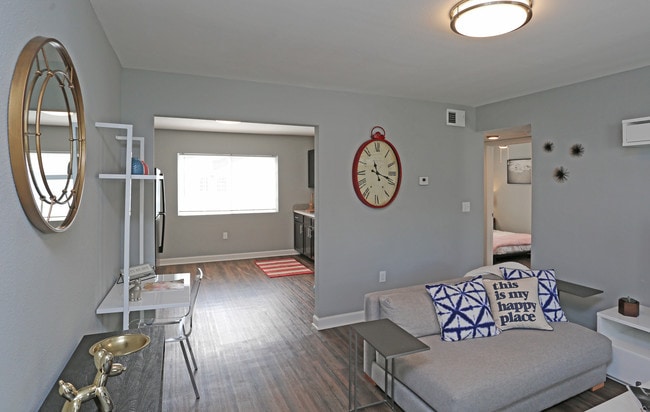 Patriot Derby (FKA Vesta Derby Oaks) in Louisville, KY - Foto de edificio - Interior Photo