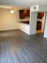 11117 Hartsook St in Los Angeles, CA - Foto de edificio - Building Photo