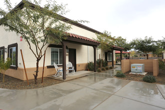 Paseo Abeytia in Phoenix, AZ - Foto de edificio - Building Photo