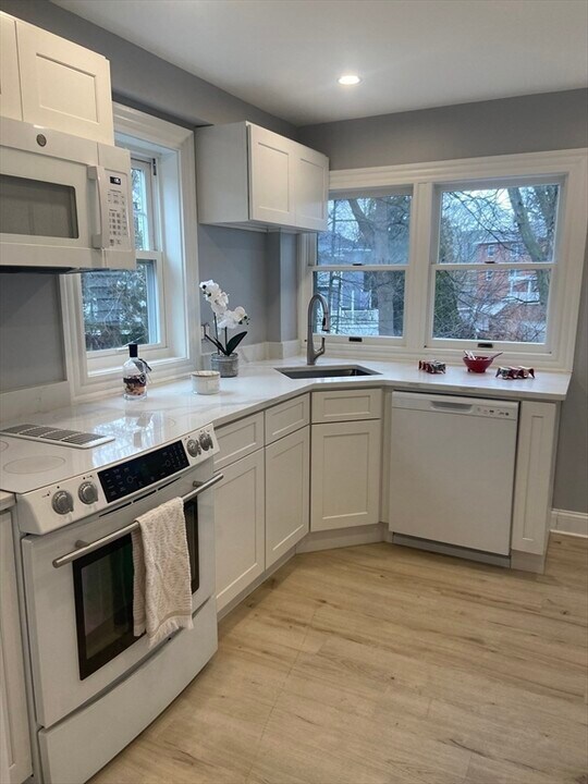 25 Clark St in Arlington, MA - Building Photo