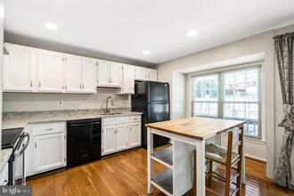 3032 Braxton Wood Ct in Fairfax, VA - Building Photo - Building Photo