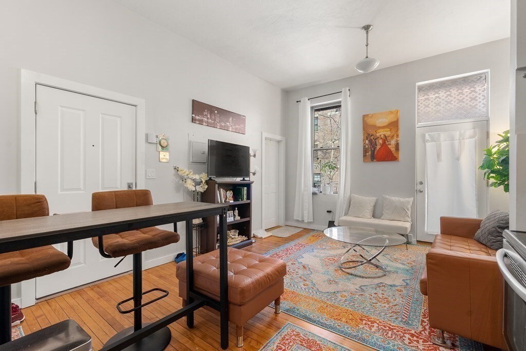 26 E Springfield St, Unit 2 in Boston, MA - Foto de edificio