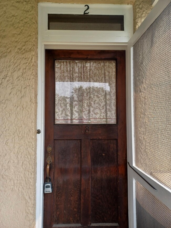 18 E Clifford St in Winchester, VA - Building Photo - Building Photo