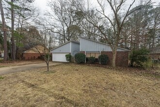 575 Bradford Dr in Brandon, MS - Building Photo - Building Photo