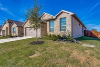 2300 Monoceros Dr in Haslet, TX - Foto de edificio - Building Photo