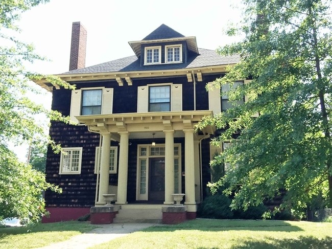 1700 Grace St in Lynchburg, VA - Building Photo - Primary Photo