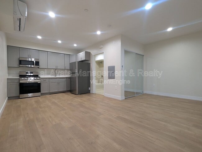 property at 14411 Vanowen St