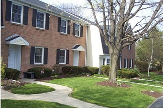 Village of Rivermoor in Marietta, PA - Foto de edificio - Building Photo