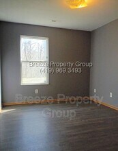 329 S Jackson St in Youngstown, OH - Building Photo - Building Photo