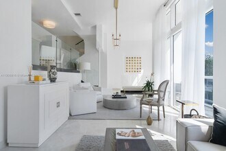 400 Alton Rd in Miami Beach, FL - Building Photo - Building Photo