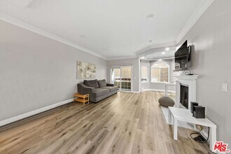 4301 Fulton Ave in Los Angeles, CA - Building Photo - Building Photo