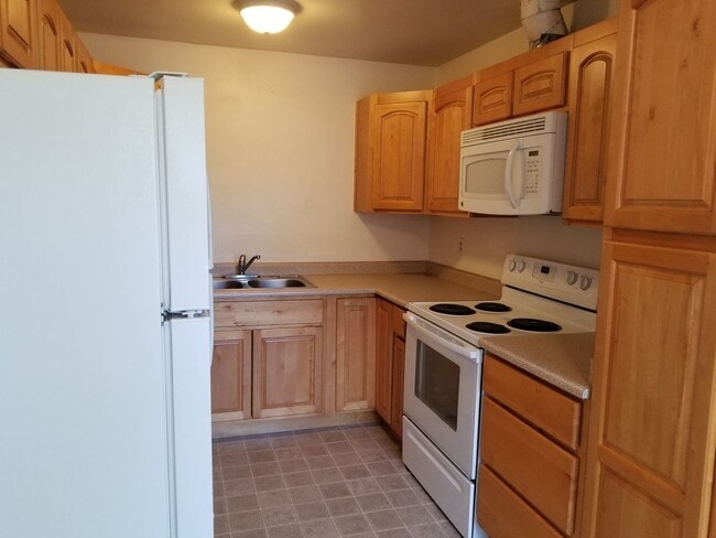 1878 Humboldt Rd in Chico, CA - Building Photo - Building Photo