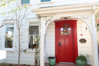 1142 Peach St in Alameda, CA - Building Photo - Building Photo