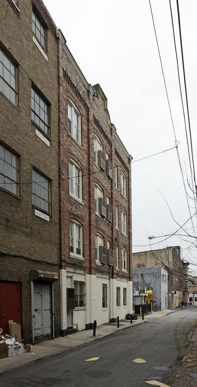 523-525 Kater St in Philadelphia, PA - Building Photo - Building Photo