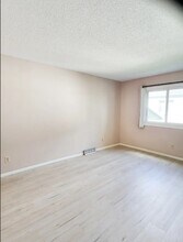 7201 79th Ave N in Minneapolis, MN - Building Photo - Building Photo