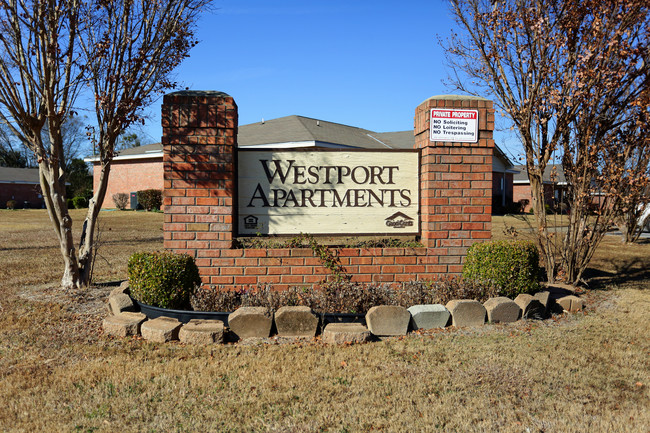 Westport Apartments in Montgomery, AL - Building Photo - Building Photo