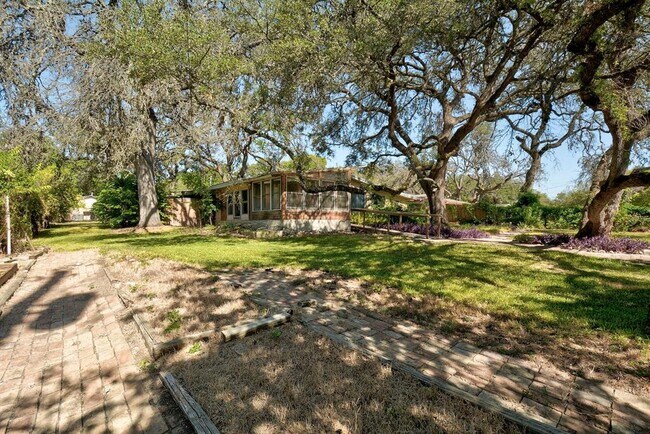 7504 Elm Forest Rd in Austin, TX - Building Photo - Building Photo