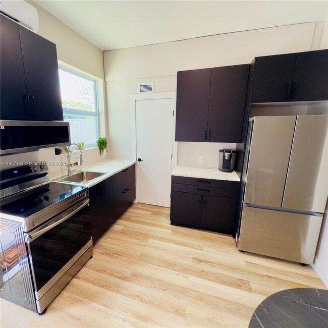 220 NW 126th St in North Miami, FL - Building Photo - Building Photo