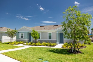 Villas at Gulf Coast in Ft. Myers, FL - Building Photo