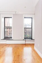 202 E 13th St in New York, NY - Foto de edificio - Building Photo