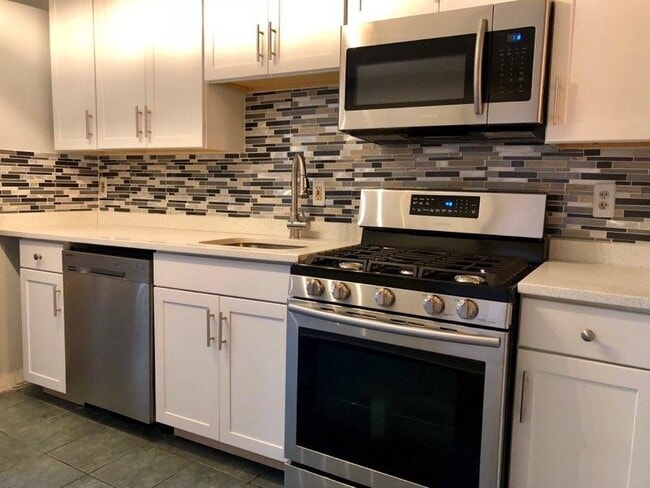 709 S Broadway, Unit 2A