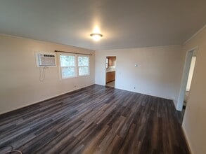 711 Sanford Ave in Richland, WA - Building Photo - Building Photo