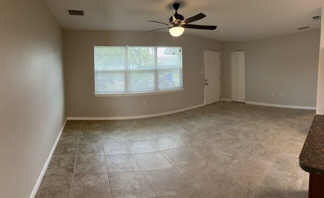 120 Hardin Pl in Edgewater, FL - Building Photo - Building Photo