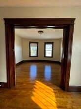 18 Strathmore Rd in Worcester, MA - Building Photo - Building Photo