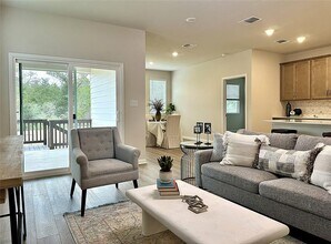 101 Rita Blanca Bnd in Bastrop, TX - Building Photo - Building Photo