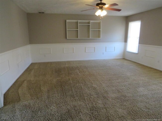 5660 Bauer St in Hope Mills, NC - Building Photo - Building Photo